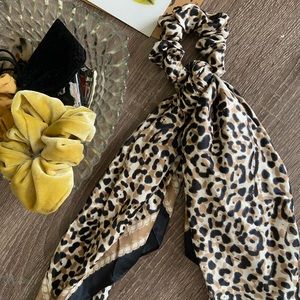 Leopard scarf hair tie 🐆